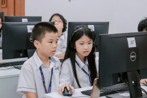 Học sinh cấp 2 nên học bài mấy tiếng mỗi ngày là hợp lý?