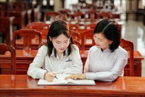 Học sinh nên học bài bao lâu mỗi ngày?