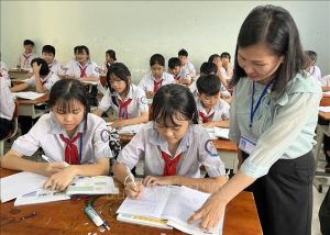 Vì sao bài vở cấp 2 nhiều hơn tiểu học?