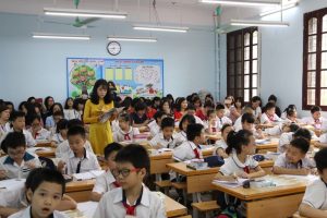 Thầy cô là người luôn âm thầm dõi theo và nâng đỡ ước mơ học sinh