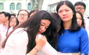 Vai trò của thầy cô trong việc rèn luyện đạo đức và nhân cách học sinh